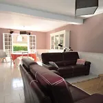 Feriehus Maison Confortable Sejour Spacieux, Belle Terrasse Avec Grand Jardin Avec Jeux Exterieurs Pres Bayeux Et Omaha