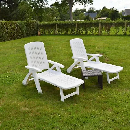 Maison Confortable Sejour Spacieux, Belle Terrasse Avec Grand Jardin Avec Jeux Exterieurs Pres Bayeux Et Omaha Feriehus Saonnet