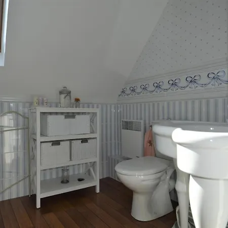 بيت للعطل Maison Confortable Sejour Spacieux, Belle Terrasse Avec Grand Jardin Avec Jeux Exterieurs Pres Bayeux Et Omaha *