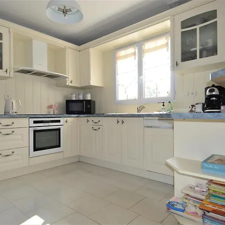 Maison Confortable Sejour Spacieux, Belle Terrasse Avec Grand Jardin Avec Jeux Exterieurs Pres Bayeux Et Omaha * Saonnet