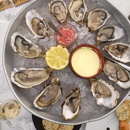 Maison Confortable Sejour Spacieux, Belle Terrasse Avec Grand Jardin Avec Jeux Exterieurs Pres Bayeux Et Omaha *
