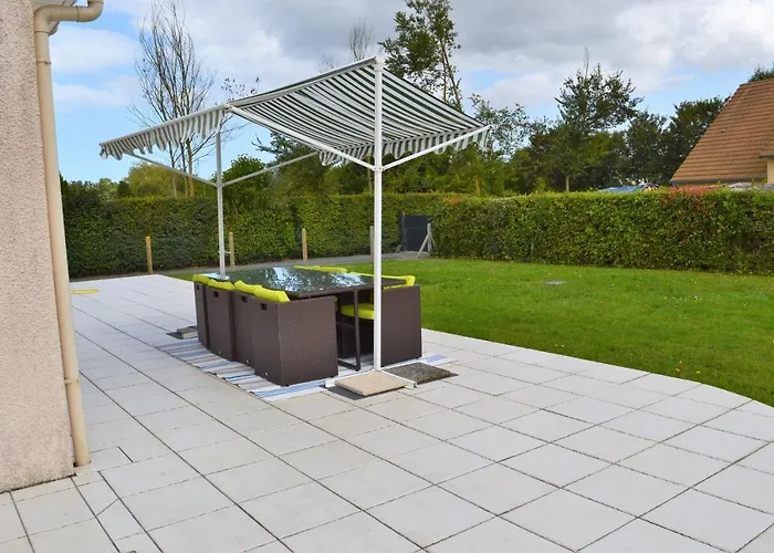 Maison Confortable Sejour Spacieux, Belle Terrasse Avec Grand Jardin Avec Jeux Exterieurs Pres Bayeux Et Omaha * Saonnet