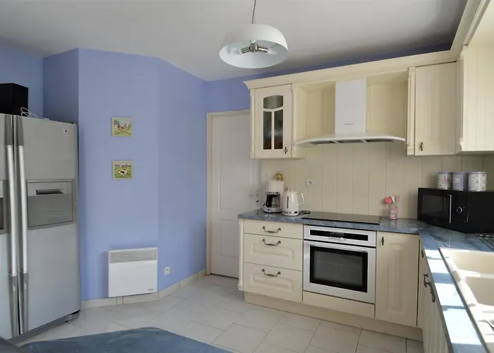 Maison Confortable Sejour Spacieux, Belle Terrasse Avec Grand Jardin Avec Jeux Exterieurs Pres Bayeux Et Omaha Prázdninový dům Saonnet